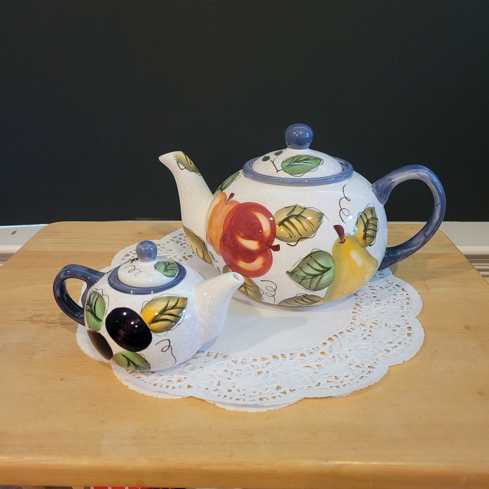 Oneida Vintage Fruit  Ceramic Teapot & Matching Creamer